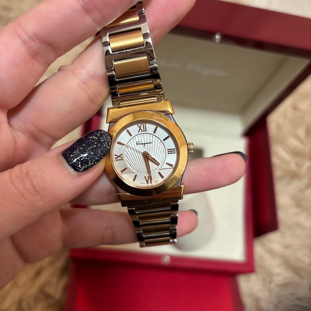 専用Ferragamo サルヴァトーレフェラガモ 腕時計VEGA