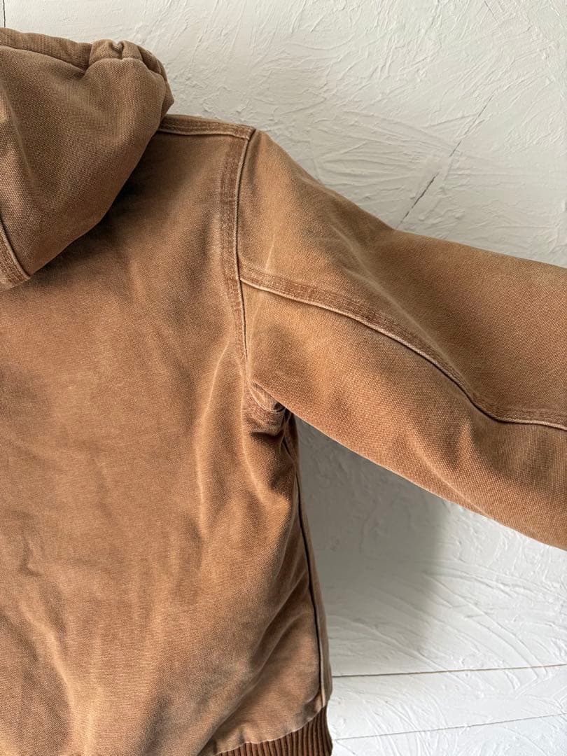 Carhartt アクティブジャケット 短丈 ブラウン 中綿