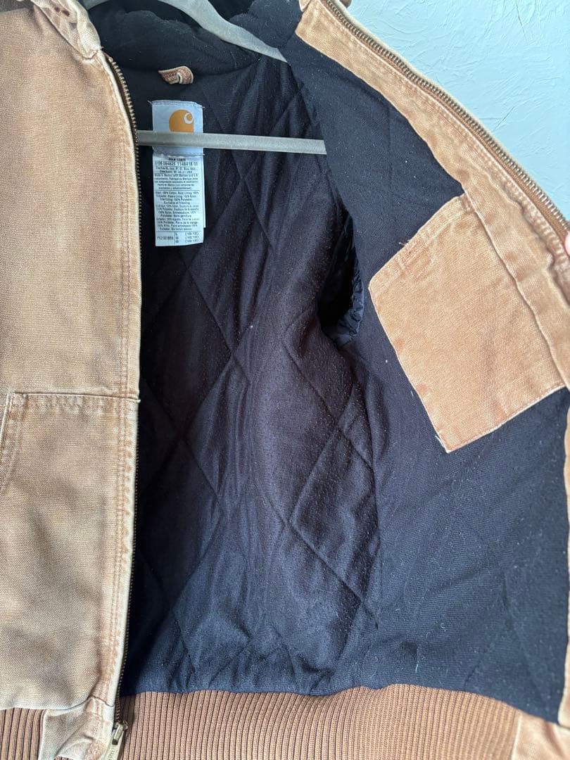 Carhartt アクティブジャケット 短丈 ブラウン 中綿