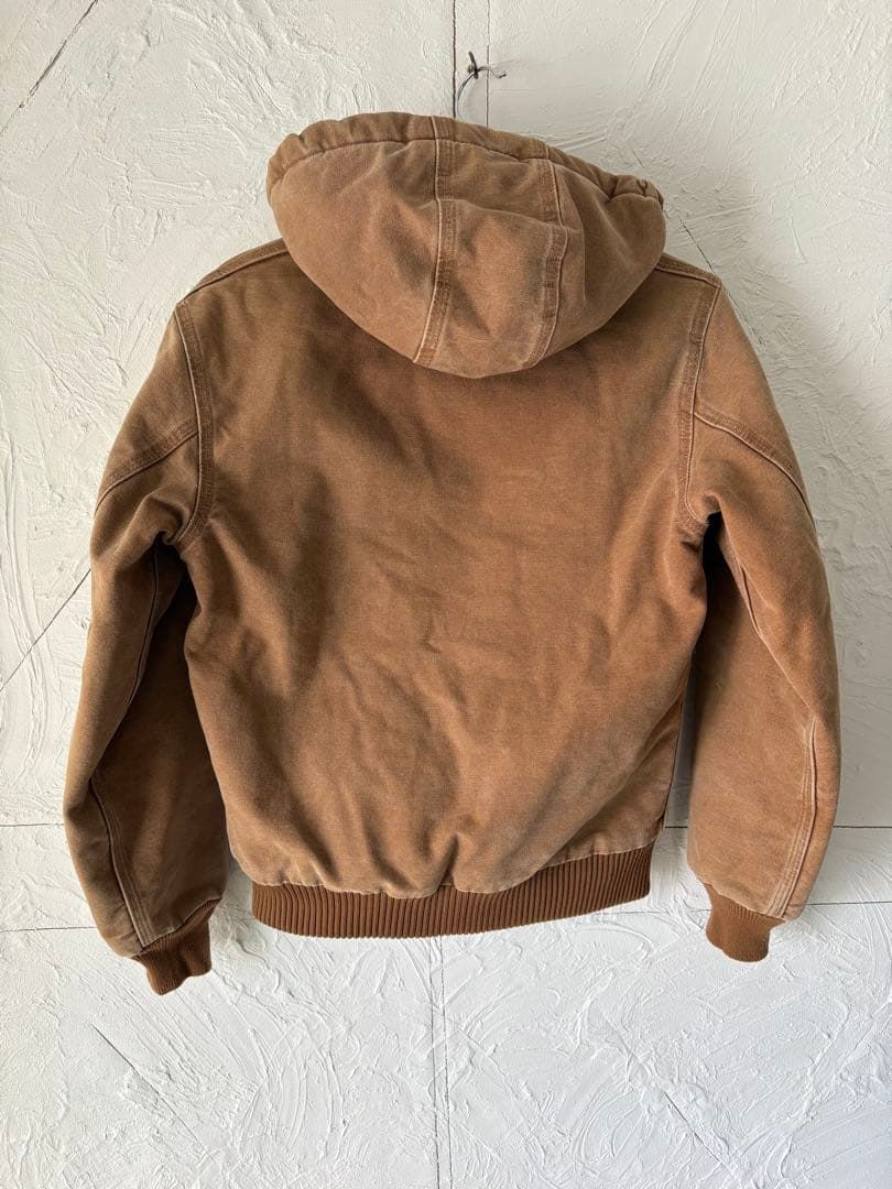 Carhartt アクティブジャケット 短丈 ブラウン 中綿