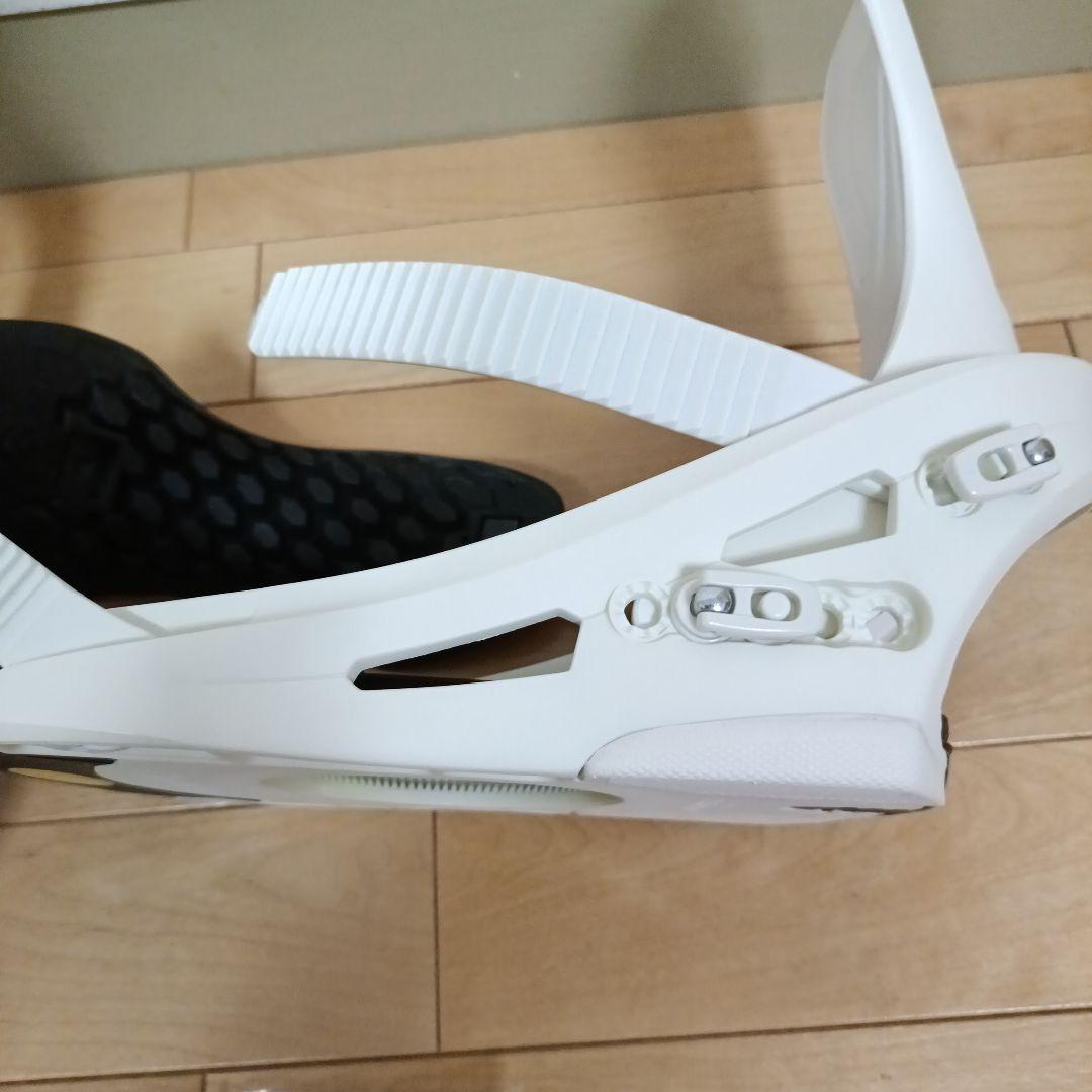 中古　23-24年　FLUX DS ビンディング Mサイズ ホワイト グラトリ