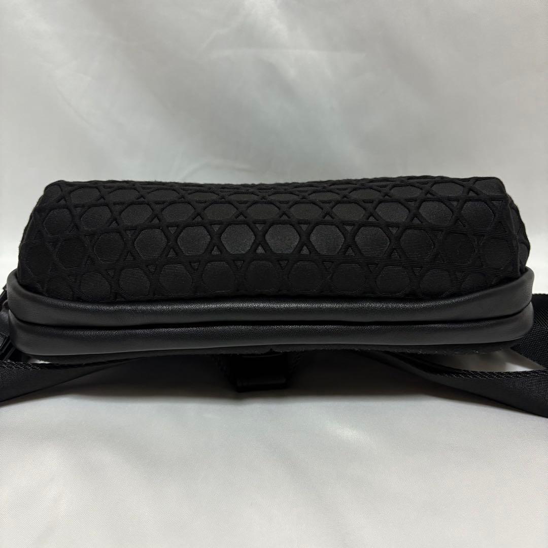 【希少】LAQUOH ラクーオ ブラック ショルダーバッグ ボディバッグ