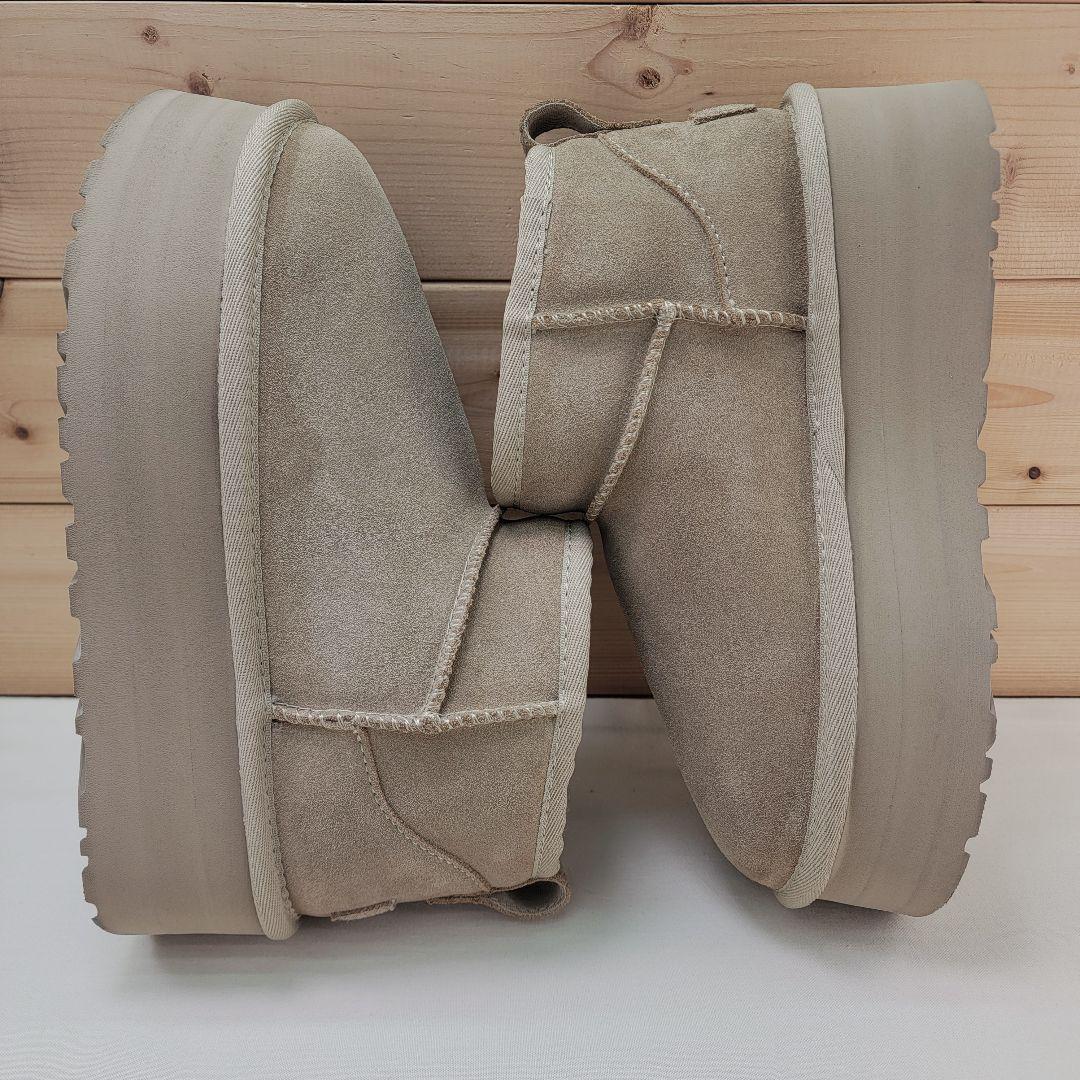 アグ クラシック ウルトラ ミニ プラットフォーム ベージュ 23cm