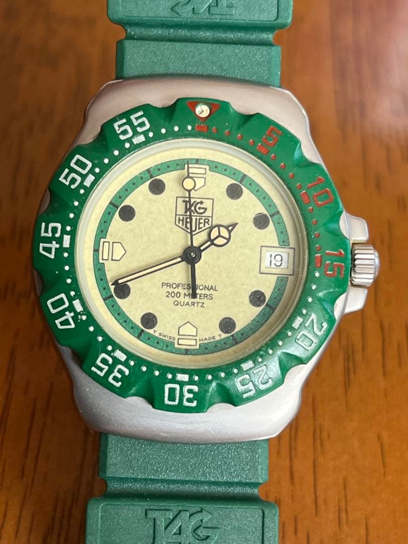 美品 TAG Heuer 372.513 メンズ グリーンラバーベルト 稼働品