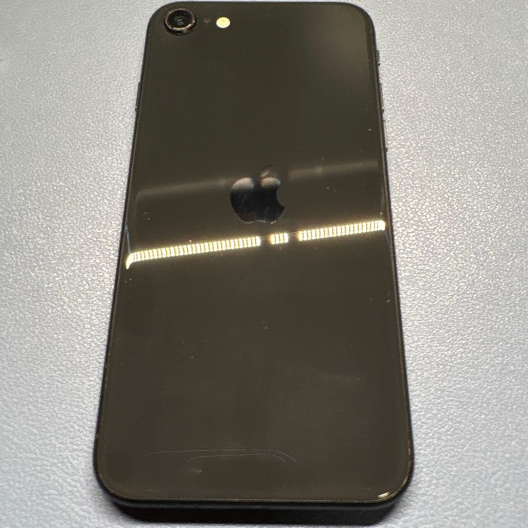 ꕤ*·様 Apple iPhone SE (第2世代) ブラック 64GB
