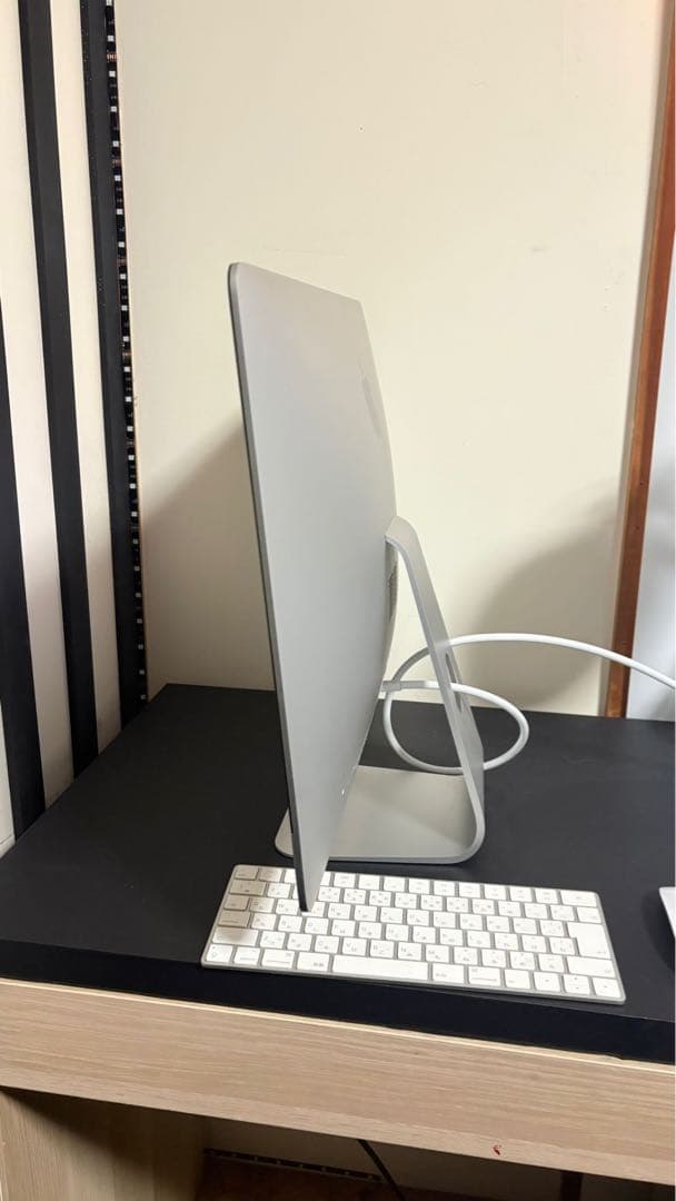 iMac 21.5インチ シルバー キーボード・マウス付き