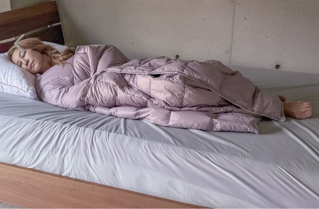 新品 モスコビーリッチダウン 軽い・薄い・コンパクト！ モバイルダウンキルト