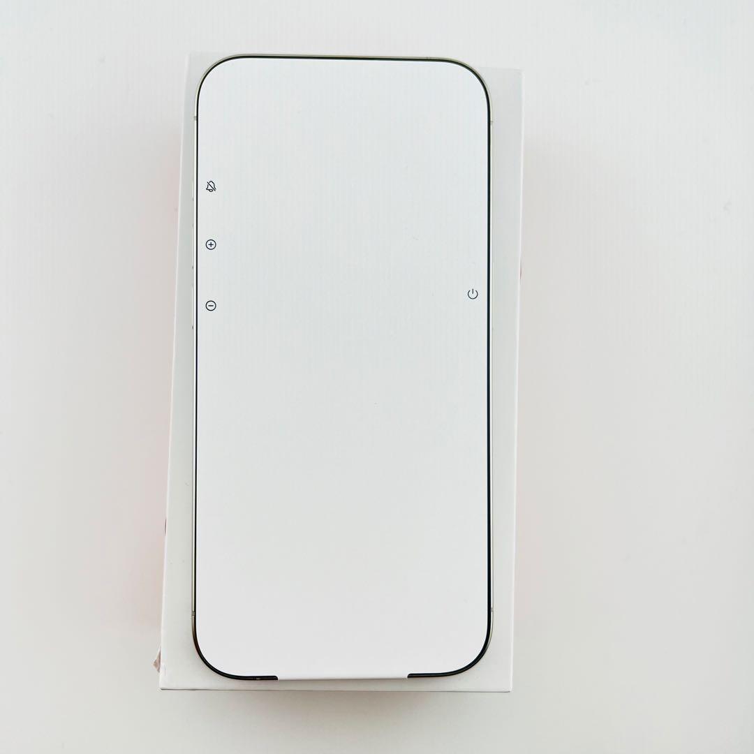 交換未使用 iPhone 15 Pro 256 GB SIMフリー 本体