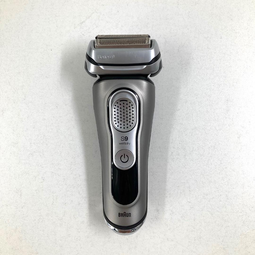美品　BRAUN ブラウン　電動シェーバー　シリーズ9　髭剃り
