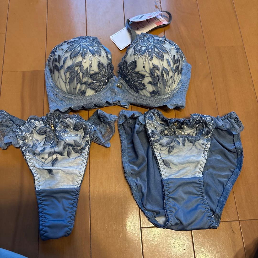 ブラジャー・ショーツ・Ｔショーツ３点セット×６