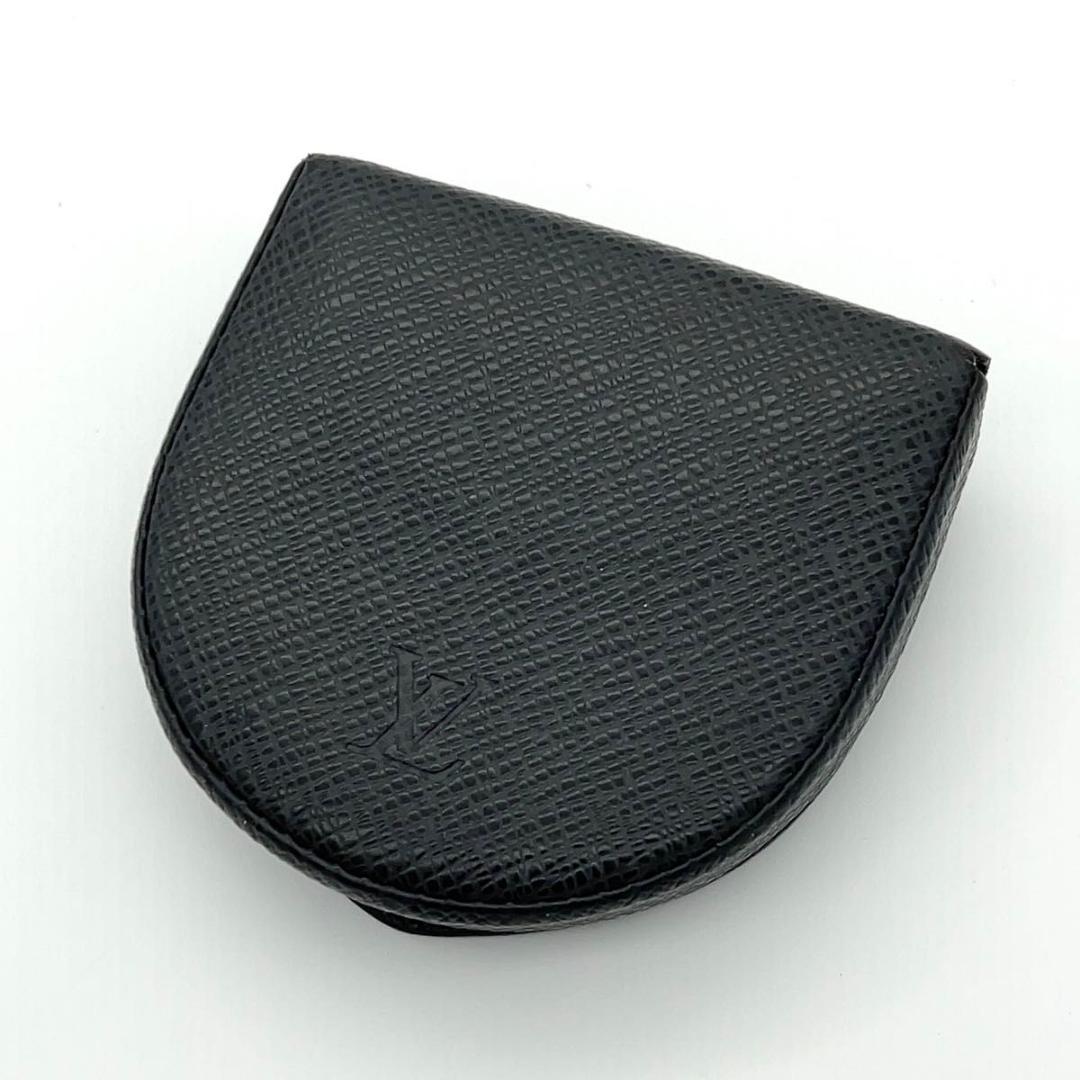 ルイヴィトン 小銭入れ タイガ ポルトモネ キュヴェット 黒 ブラック 馬蹄形