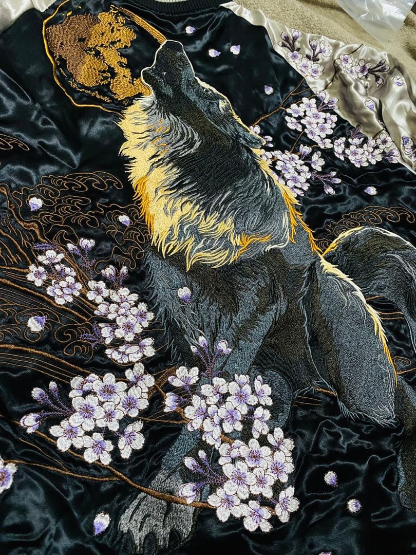 絡繰魂 美品 ２面用 狼月 日本限定版 スカジャン レーヨン unisex