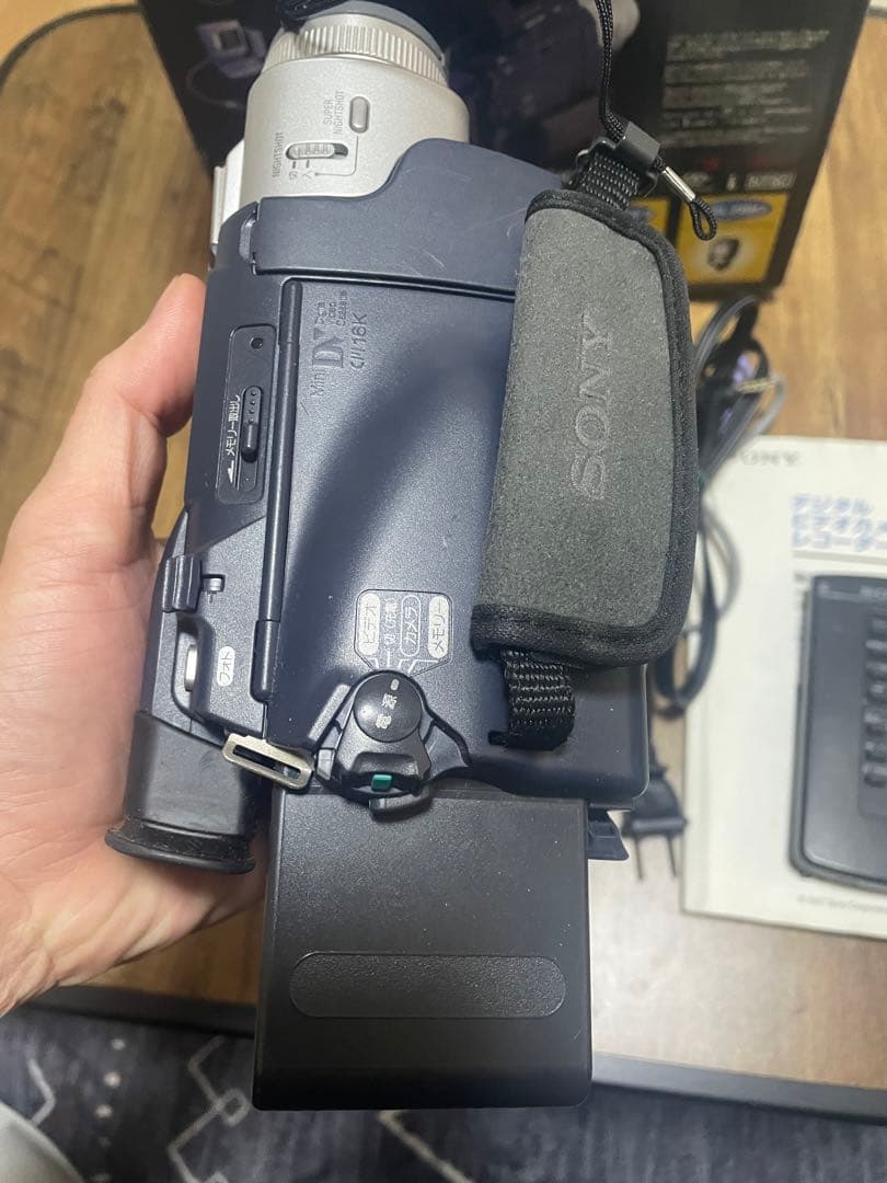 SONY DCR-TRV17 ビデオカメラ 本体