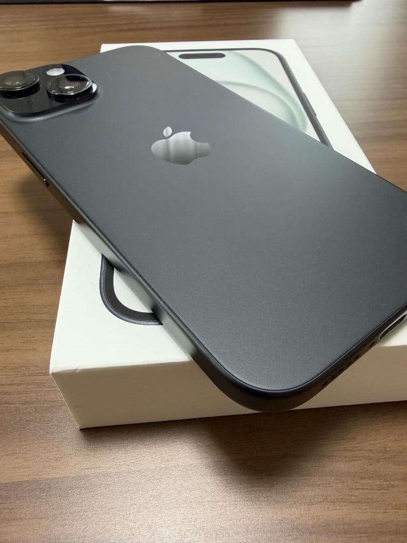 【美品】Apple iPhone 15 ブラック 128GB simフリー