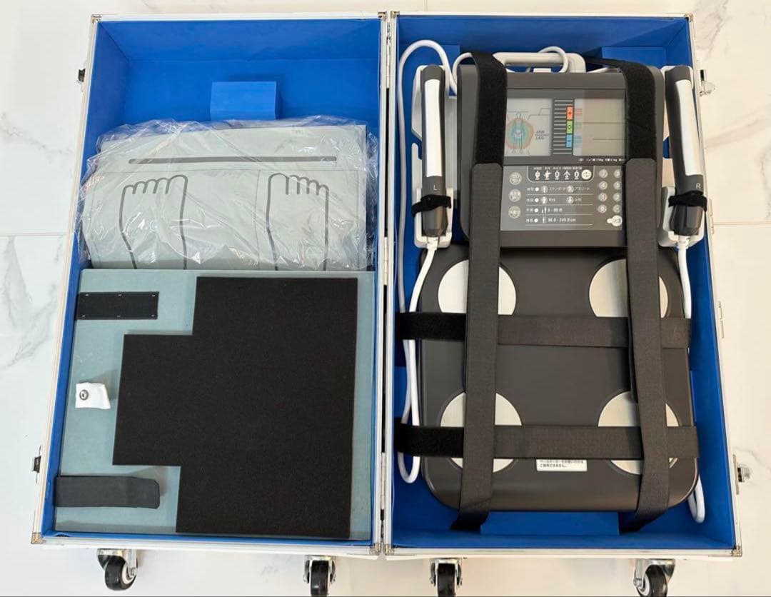 TANITA 体組成計 MC-780A 専用ケース付き