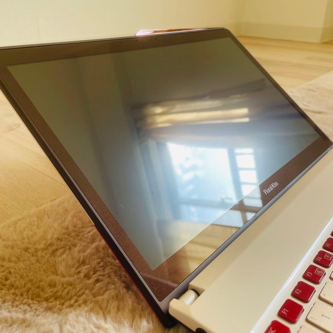 【美品】ෆ˚*かわいいノートPC floral kiss 富士通