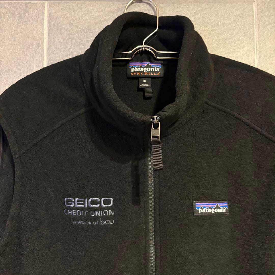 企業系刺繍ロゴ、シンチラフリースベスト　patagoniaレイヤード古着XL