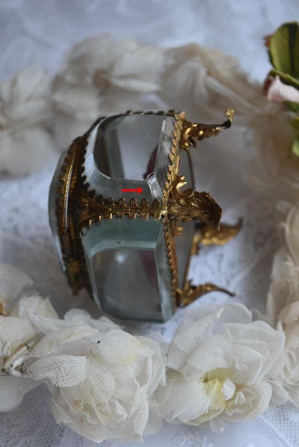 フランスN3　美しい宝石箱　シルク地　ジュエリーボックス　アンティーク