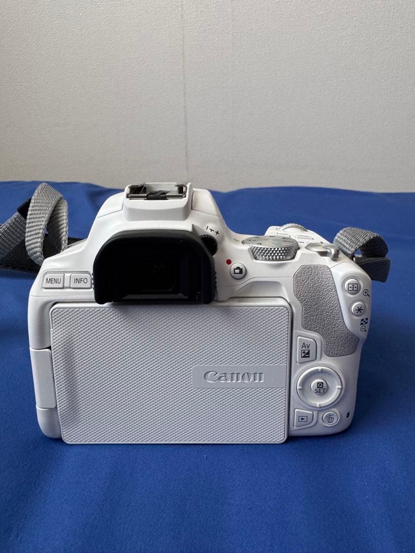 j*k様 Canon EOS Kiss X10 White