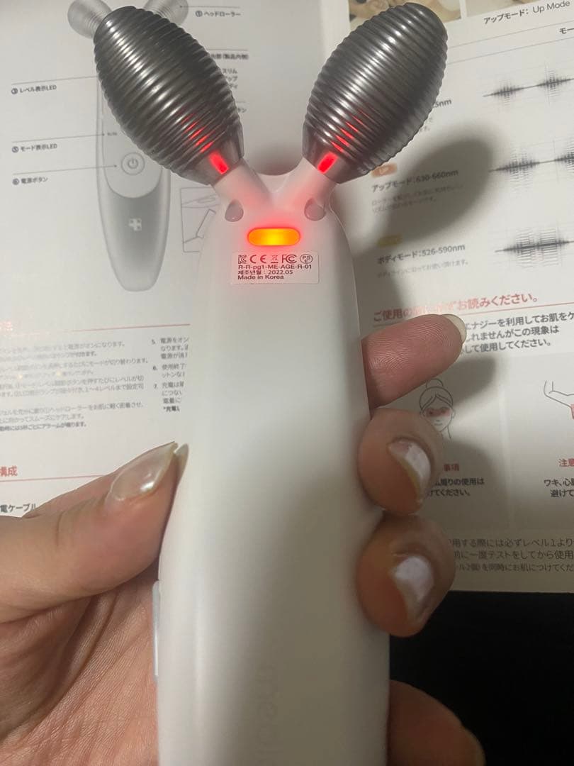 ☆美品☆ メディキューブ EMS 美顔器 ダーマショット ME-AGE-R-01