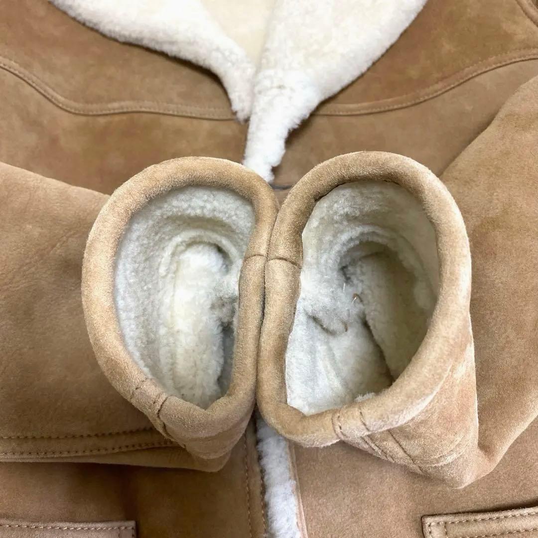 サンローランパリムートンジャケットサイズ44です。