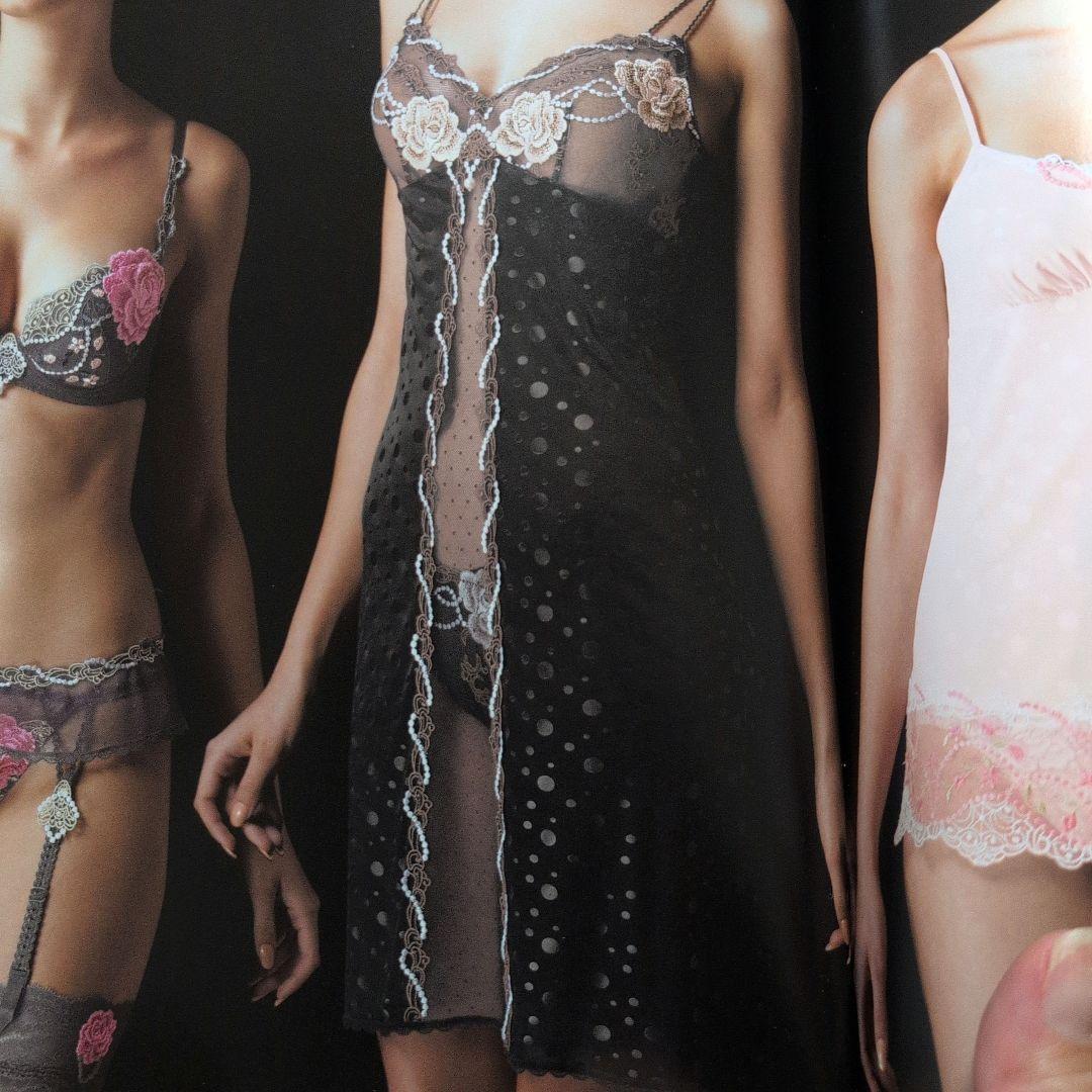 新品　サルート　薔薇刺繍　スリップ L　グレー　ドット柄