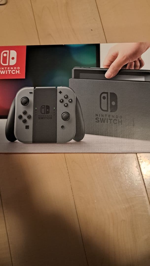 【中古】Nintendo Switch 本体 赤 Joy-Conマリカー8付き