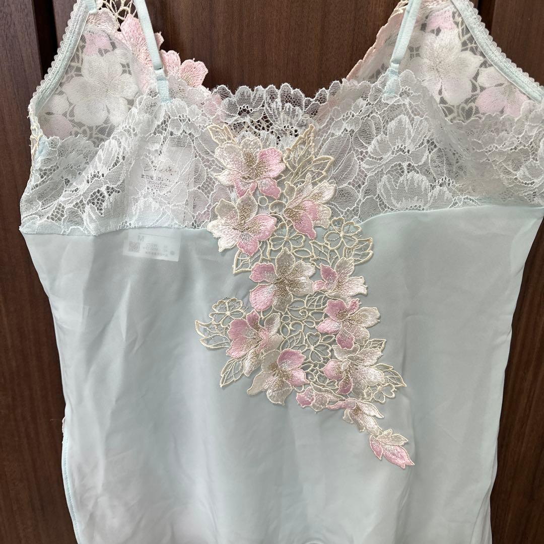 ワコールサルート89グループ　キャミソールMサイズ　新品未使用タグ付　希少