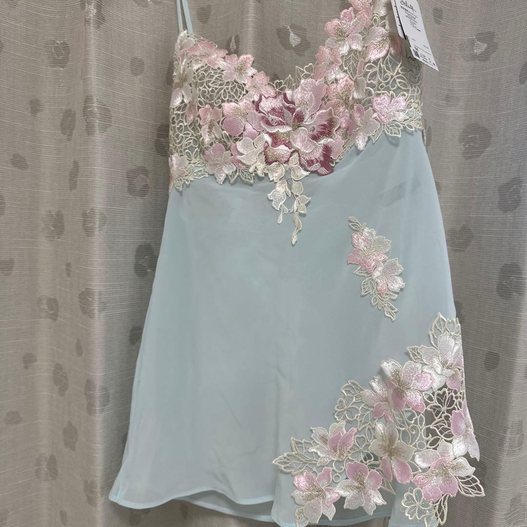 ワコールサルート89グループ　キャミソールMサイズ　新品未使用タグ付　希少