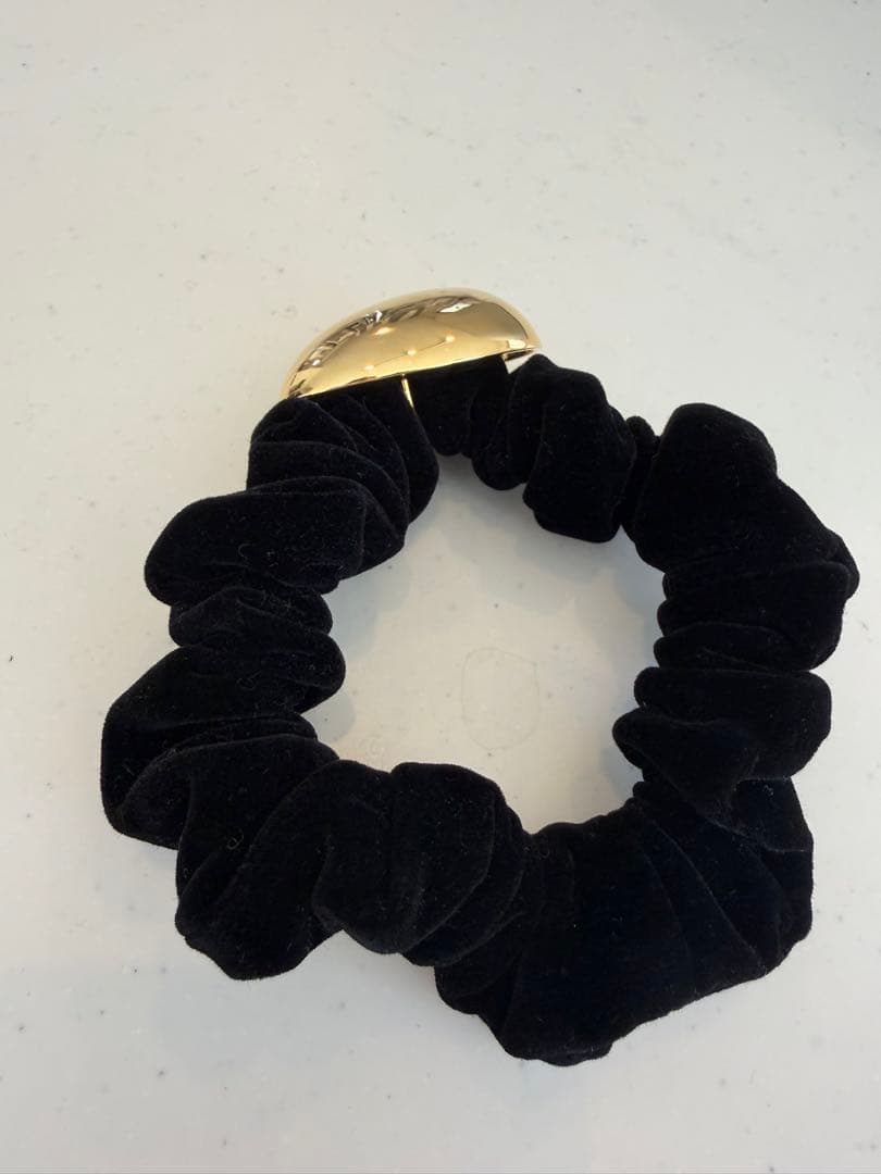 ★chma⭐︎ ★LETICIAエッグ ベルベット シュシュ ブラック