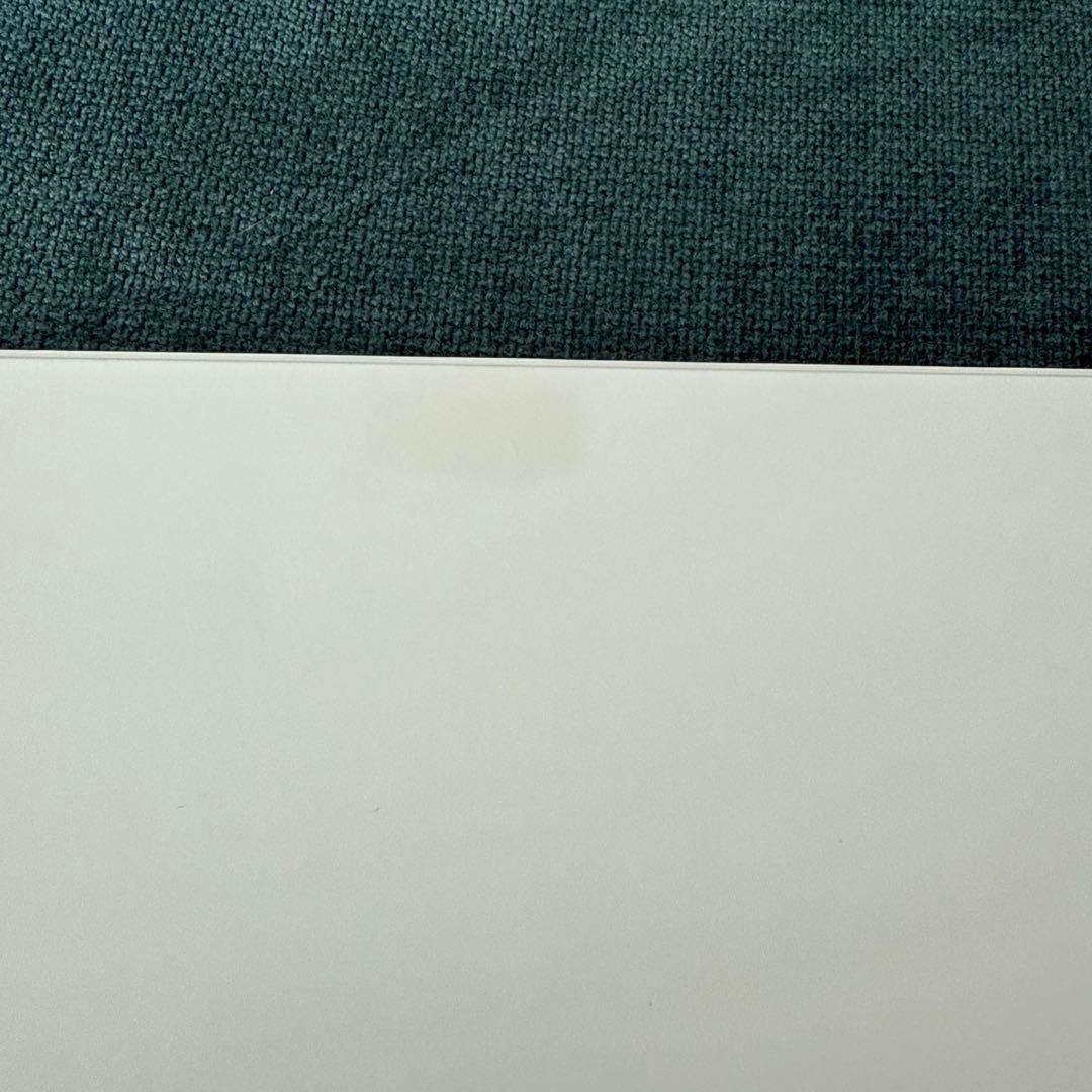 Magic Keyboard ／ホワイト（箱あり）