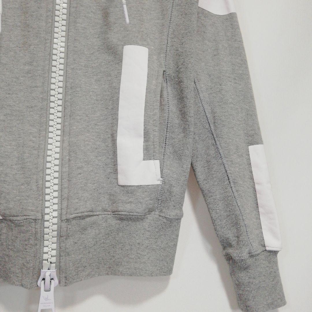 1PIU1UGUALE3 RELAX ビッグファスナーランダムロゴパーカー 上下