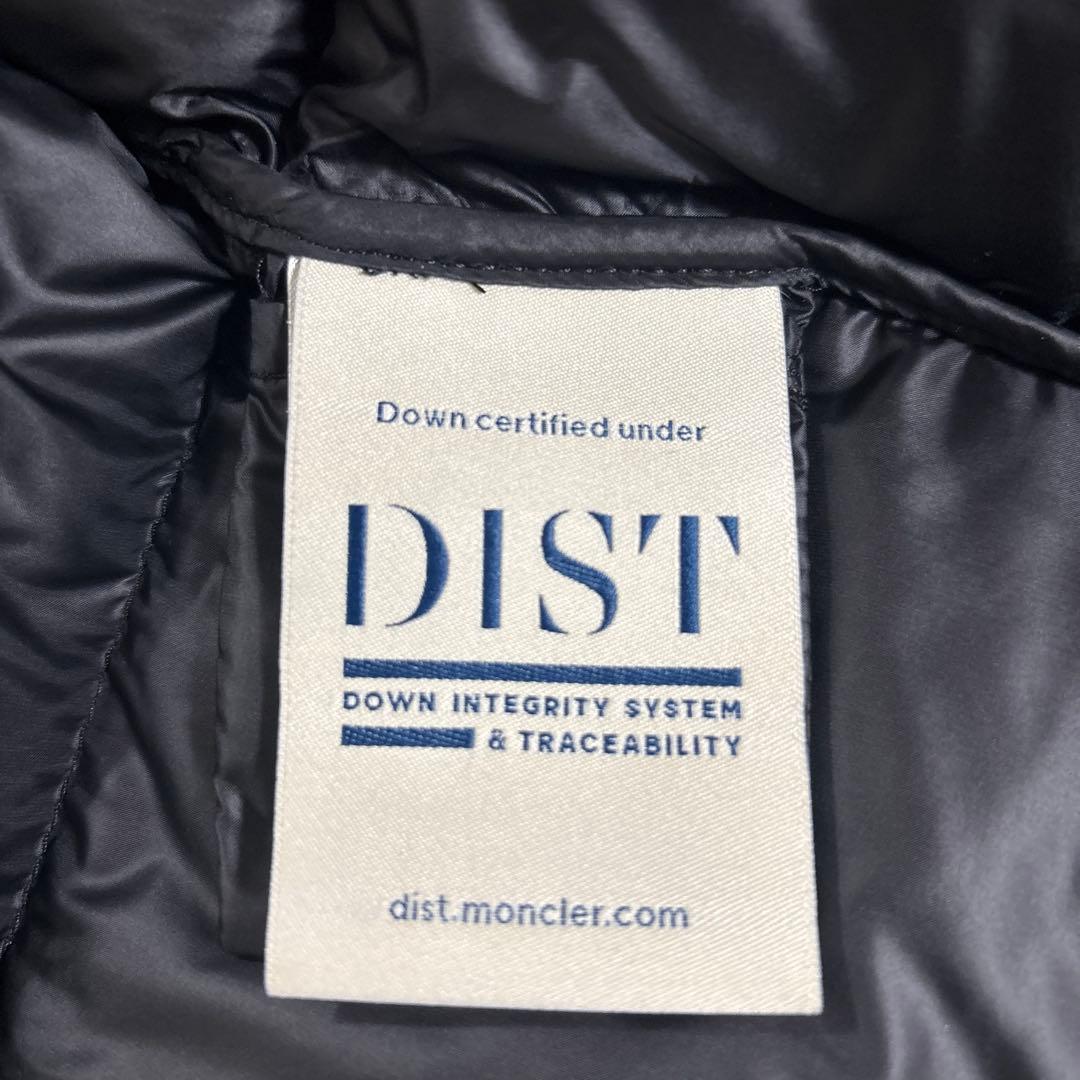 MONCLER モンクレール　ブラック ダウンフード付き