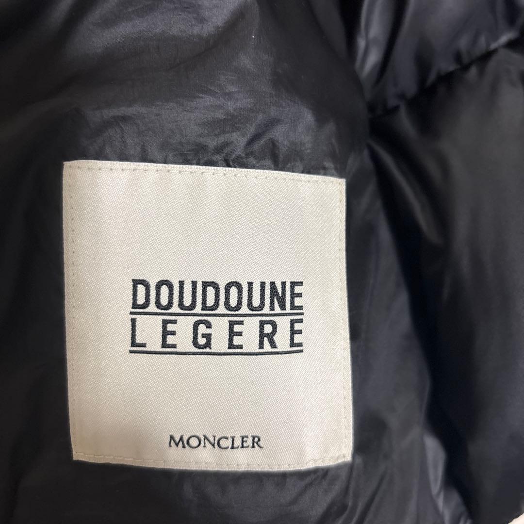 MONCLER モンクレール　ブラック ダウンフード付き