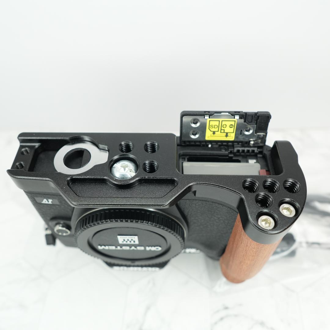 【極美品/ショット数732】OLYMPUS OM-D E-M10 Mark IV