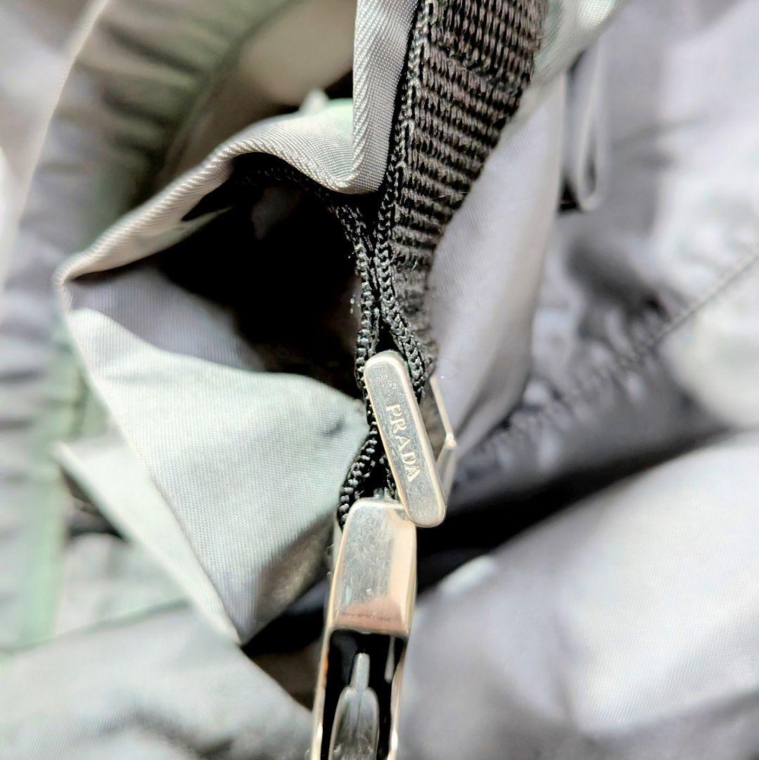 PRADA プラダ 筒型 ショルダーバッグ ナイロン カーキ