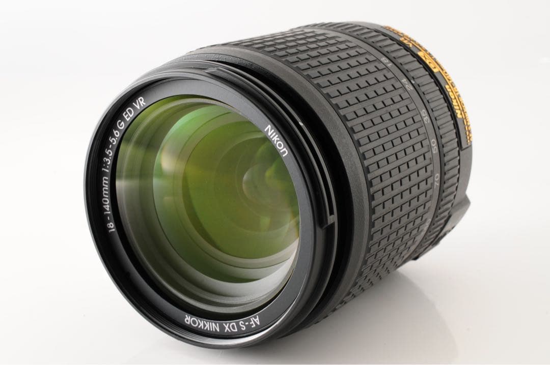 【美品・SC:8,443回】 ニコン Nikon D5500 18-140mm