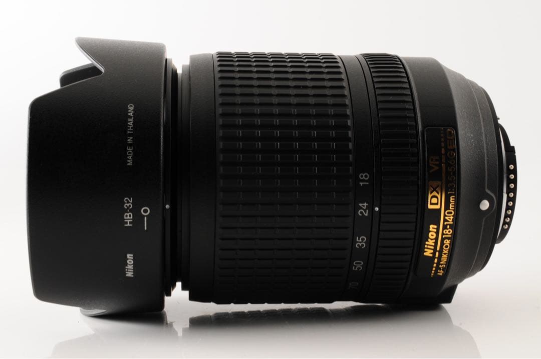 【美品・SC:8,443回】 ニコン Nikon D5500 18-140mm