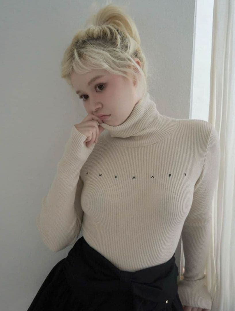 アンドマリーMary turtle knit tops