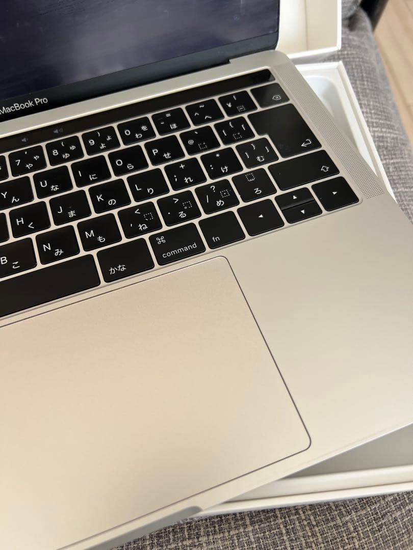 MacBook Pro 13インチ 2016年モデル／タッチバー付き【ジャンク】