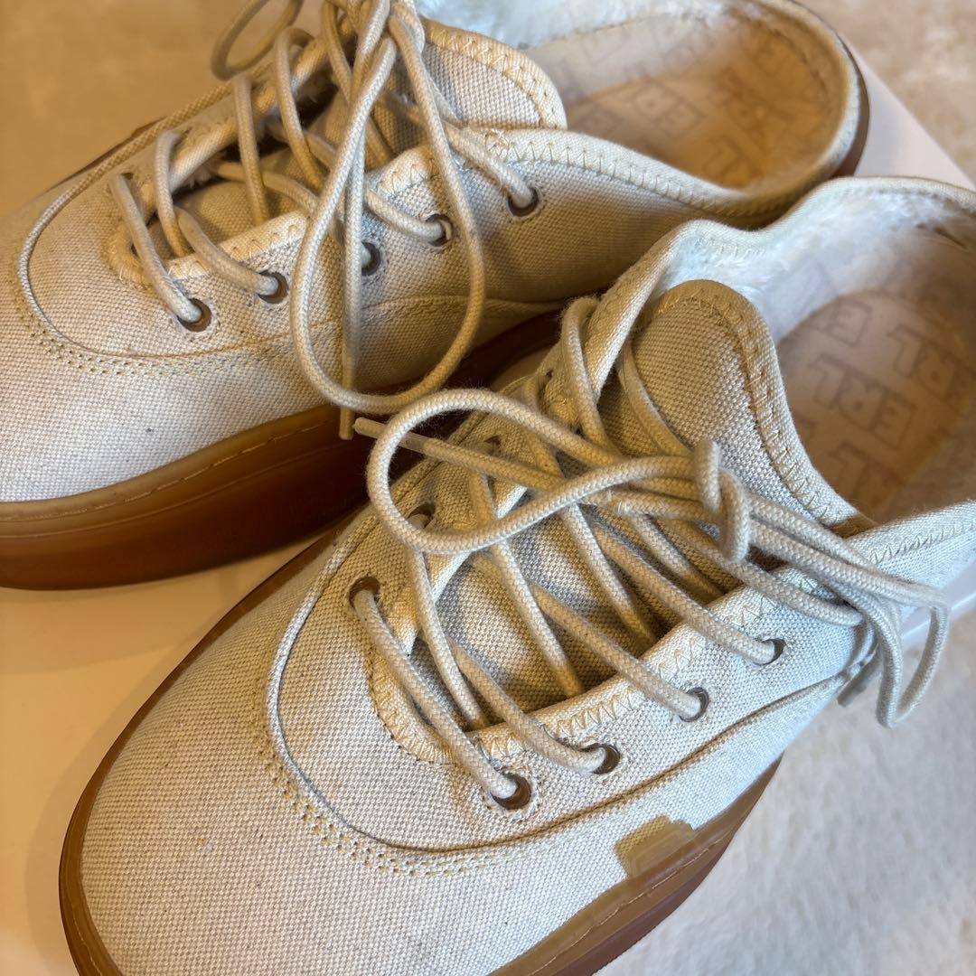 ERL vampsベージュ キャンバス スニーカー