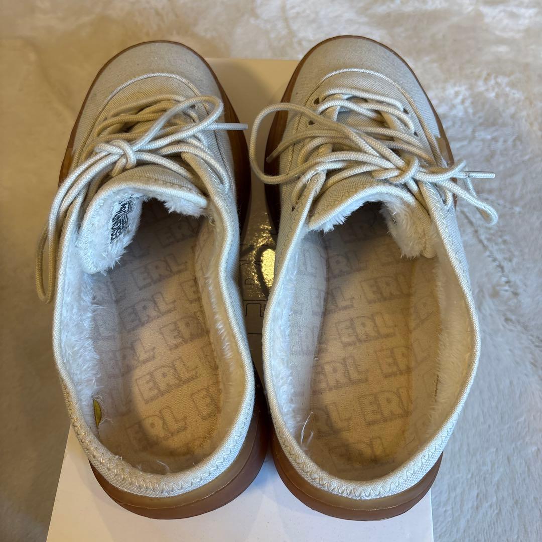 ERL vampsベージュ キャンバス スニーカー