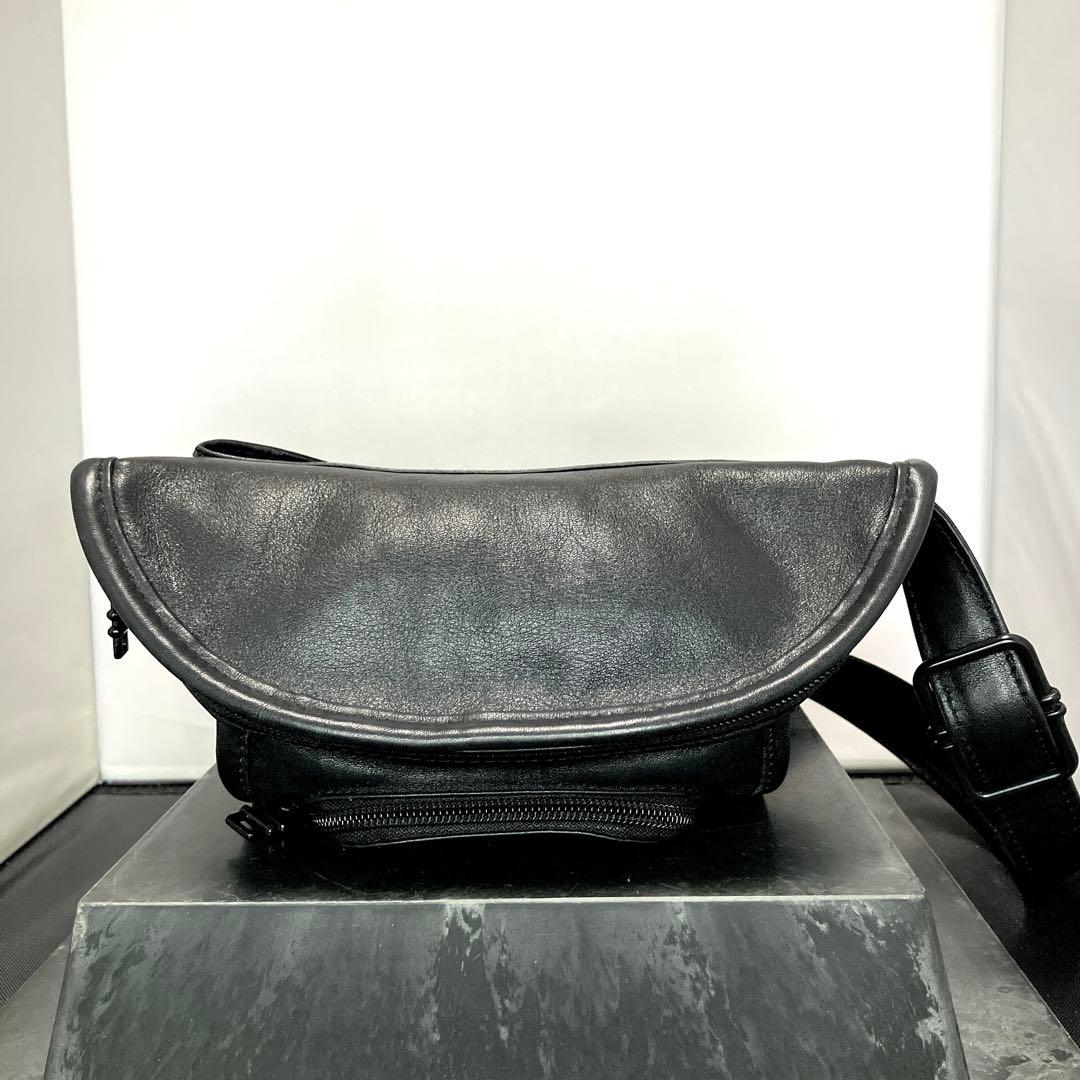 【超希少】【TUMI】トゥミ　ボディバッグ　ウエストバッグ　レザー　ブラック