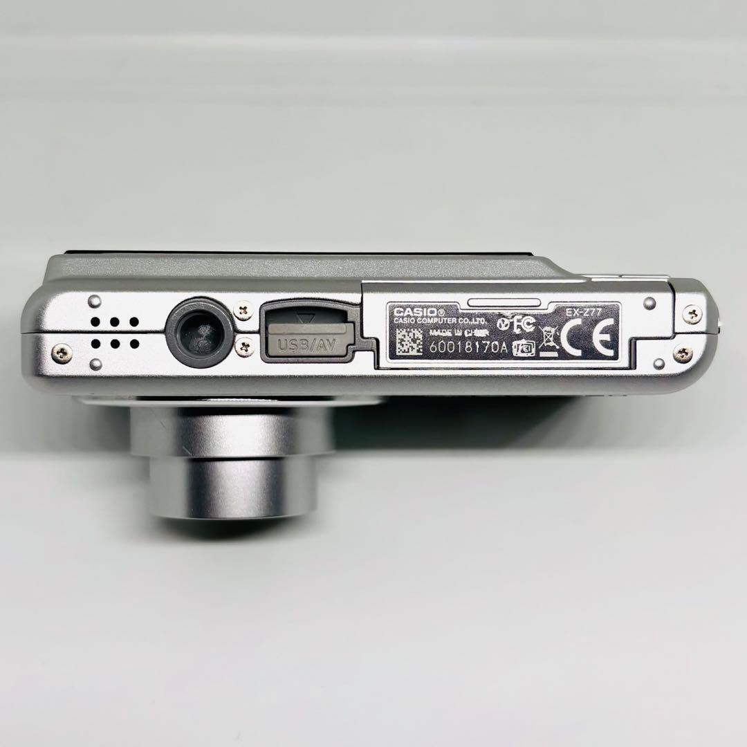 美品✨ CASIO EXILIM EX-Z77 シルバー デジカメ コンデジ