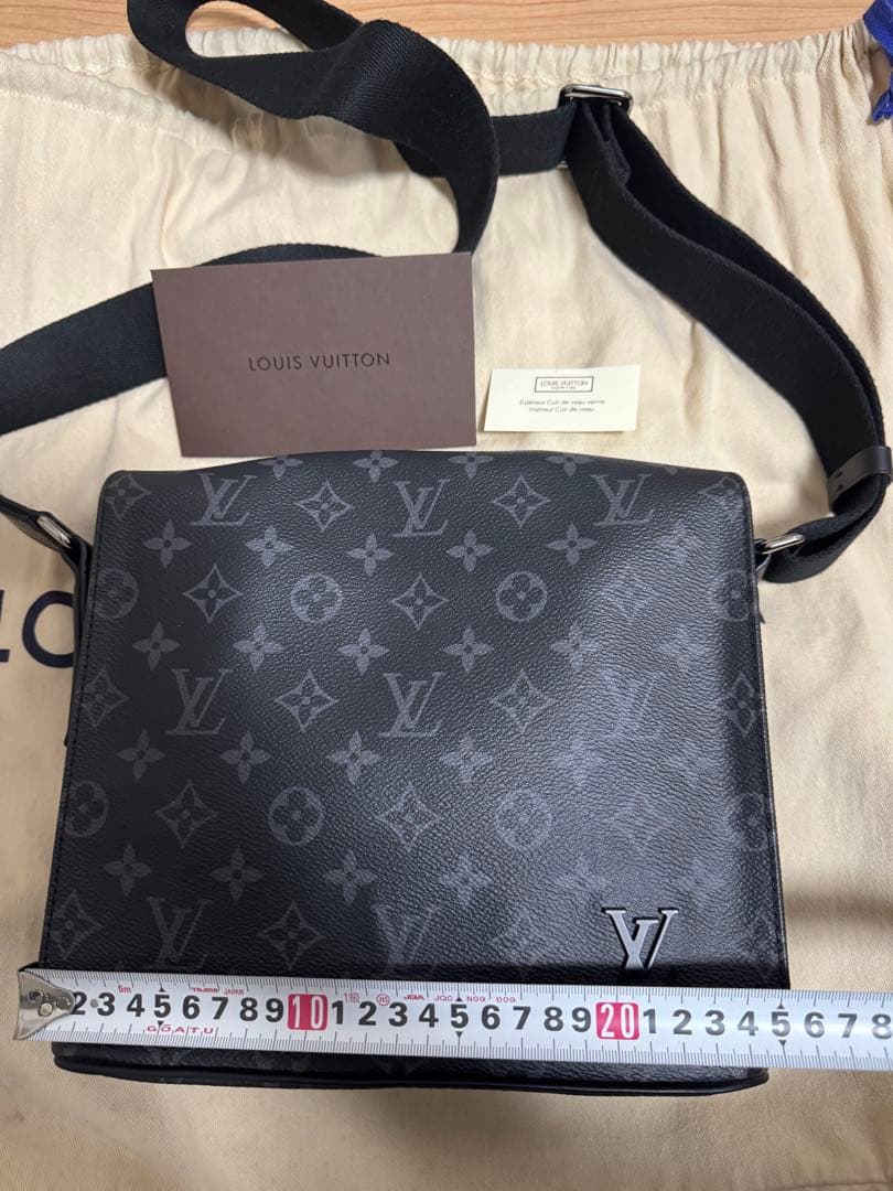 Louis Vuitton ブラックメッセンジャーバッグ『週末三日間限定セール』