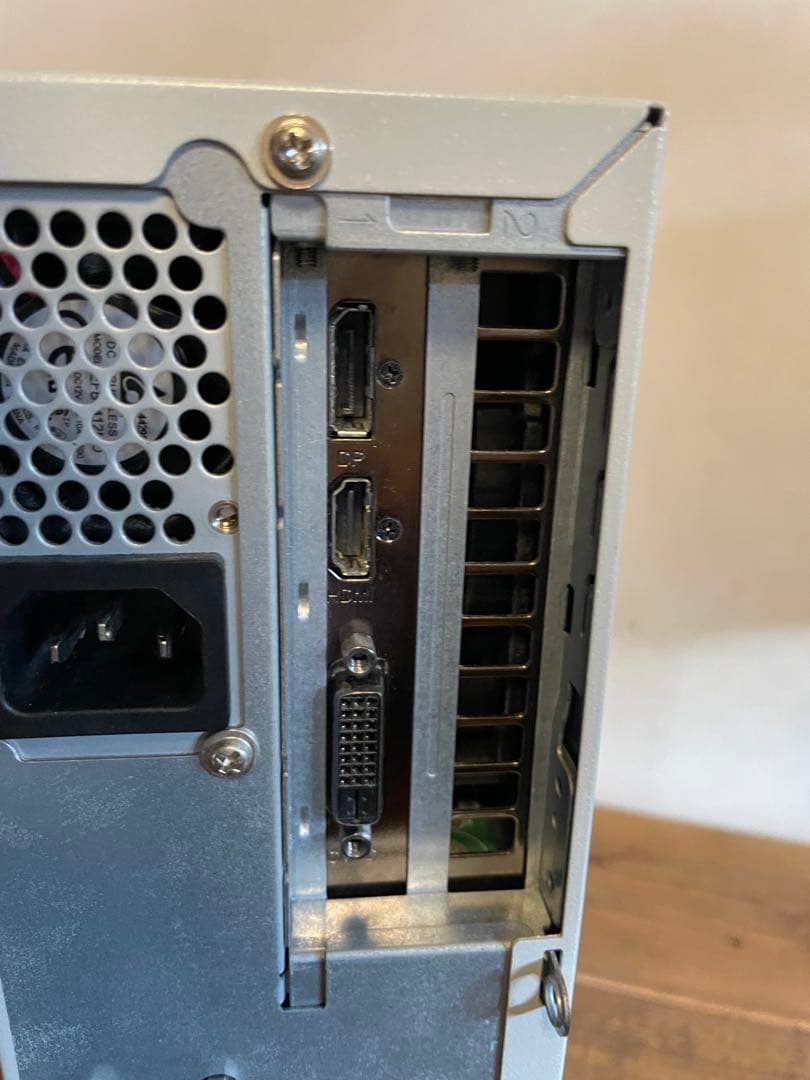 NEC EXPRESS5800 NVIDIA GeForce1650 4GB付