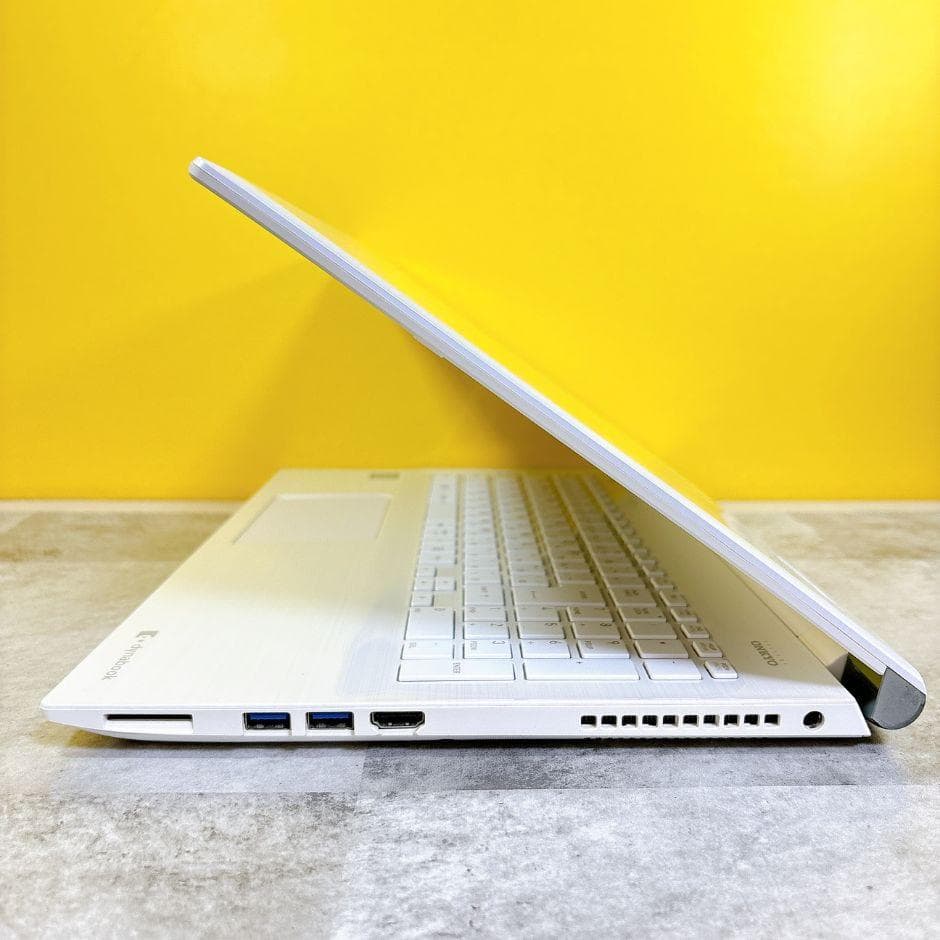 新品SSD480で快適✨キレイな白❣Win11カメラ付 ブルーレイ フルHD薄型