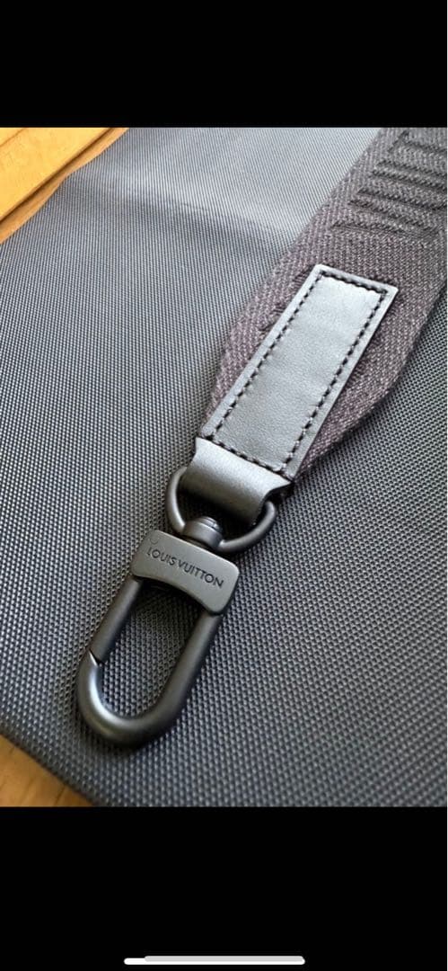 K⭐︎【未使用級極美品】LOUIS VUITTON アルファ・ウェアラブル