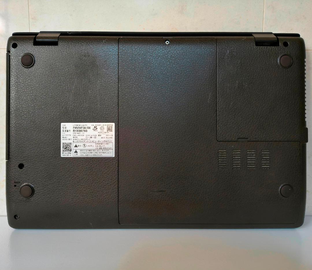 富士通　FMV　LIFEBOOK　Core i5　16GB　SSD 512GB