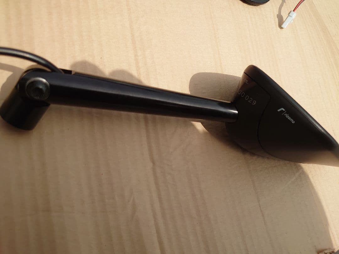 ドゥカティ ss950 リゾマミラー